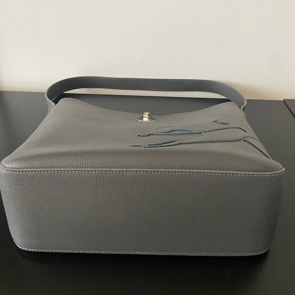 Longchamp Logo Patch Hobo Shoulder Bag ( gray ) - Picture 8 of 12